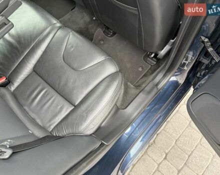 Синий Вольво B60, объемом двигателя 2.4 л и пробегом 230 тыс. км за 13199 $, фото 63 на Automoto.ua