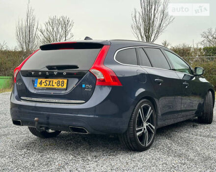 Синий Вольво B60, объемом двигателя 2.4 л и пробегом 255 тыс. км за 15500 $, фото 4 на Automoto.ua