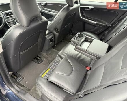 Синий Вольво B60, объемом двигателя 2.4 л и пробегом 230 тыс. км за 13199 $, фото 52 на Automoto.ua