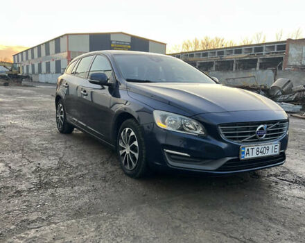 Синий Вольво B60, объемом двигателя 1.56 л и пробегом 290 тыс. км за 8850 $, фото 3 на Automoto.ua