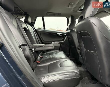 Синий Вольво B60, объемом двигателя 2.4 л и пробегом 230 тыс. км за 13199 $, фото 61 на Automoto.ua