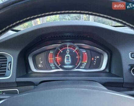 Синий Вольво B60, объемом двигателя 2.4 л и пробегом 250 тыс. км за 16900 $, фото 28 на Automoto.ua