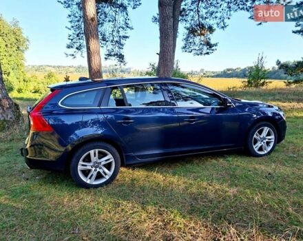 Синий Вольво B60, объемом двигателя 2.4 л и пробегом 250 тыс. км за 16900 $, фото 3 на Automoto.ua