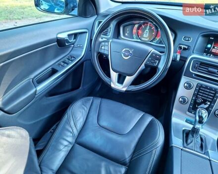 Синий Вольво B60, объемом двигателя 2.4 л и пробегом 250 тыс. км за 16900 $, фото 16 на Automoto.ua