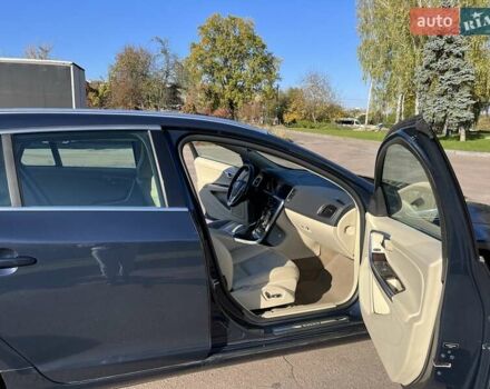 Синій Вольво B60, об'ємом двигуна 2 л та пробігом 262 тис. км за 10900 $, фото 3 на Automoto.ua