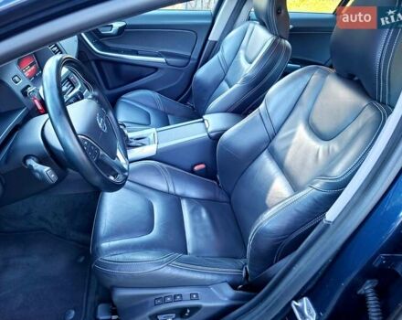 Синий Вольво B60, объемом двигателя 2.4 л и пробегом 250 тыс. км за 16900 $, фото 12 на Automoto.ua