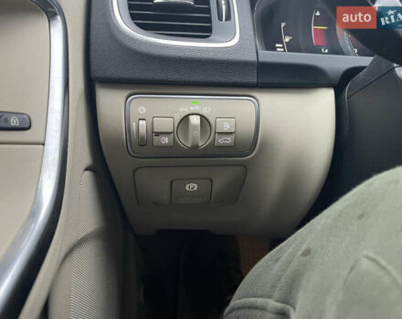 Синій Вольво B60, об'ємом двигуна 1.97 л та пробігом 129 тис. км за 14000 $, фото 27 на Automoto.ua