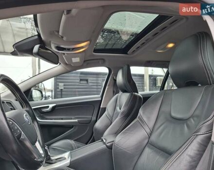 Синий Вольво B60, объемом двигателя 2.4 л и пробегом 250 тыс. км за 16200 $, фото 33 на Automoto.ua