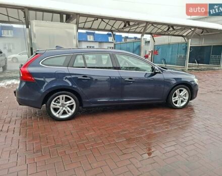 Синий Вольво B60, объемом двигателя 2.4 л и пробегом 250 тыс. км за 16200 $, фото 6 на Automoto.ua