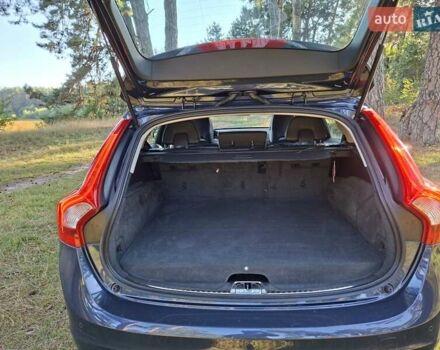 Синий Вольво B60, объемом двигателя 2.4 л и пробегом 250 тыс. км за 16900 $, фото 24 на Automoto.ua