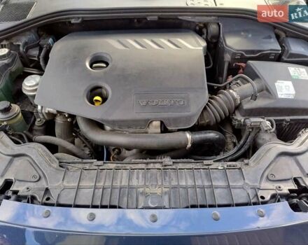 Синий Вольво B60, объемом двигателя 1.56 л и пробегом 280 тыс. км за 9600 $, фото 15 на Automoto.ua