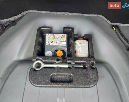 Синій Вольво B60, об'ємом двигуна 1.97 л та пробігом 224 тис. км за 13033 $, фото 55 на Automoto.ua