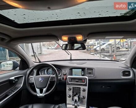 Синий Вольво B60, объемом двигателя 2.4 л и пробегом 250 тыс. км за 16200 $, фото 24 на Automoto.ua