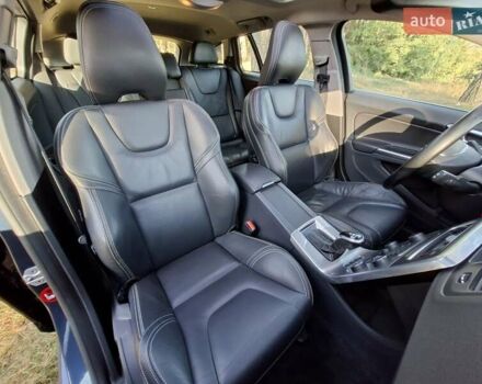 Синий Вольво B60, объемом двигателя 2.4 л и пробегом 250 тыс. км за 16900 $, фото 29 на Automoto.ua