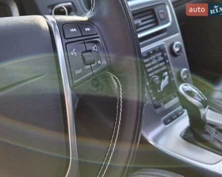 Синий Вольво B60, объемом двигателя 2.4 л и пробегом 250 тыс. км за 16900 $, фото 26 на Automoto.ua