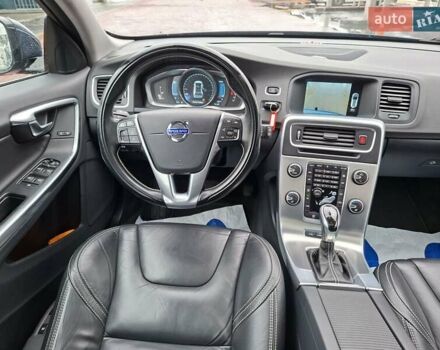 Синий Вольво B60, объемом двигателя 2.4 л и пробегом 250 тыс. км за 16200 $, фото 26 на Automoto.ua