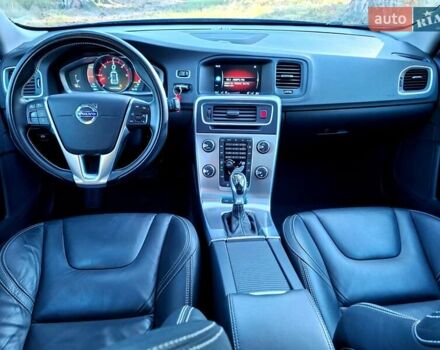 Синий Вольво B60, объемом двигателя 2.4 л и пробегом 250 тыс. км за 16900 $, фото 15 на Automoto.ua