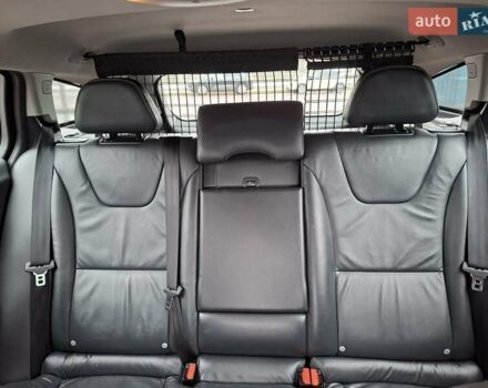 Синий Вольво B60, объемом двигателя 2.4 л и пробегом 250 тыс. км за 16200 $, фото 32 на Automoto.ua