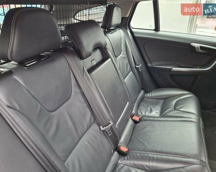 Синий Вольво B60, объемом двигателя 2.4 л и пробегом 250 тыс. км за 16200 $, фото 21 на Automoto.ua