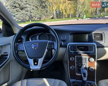 Синій Вольво B60, об'ємом двигуна 2 л та пробігом 262 тис. км за 10900 $, фото 9 на Automoto.ua