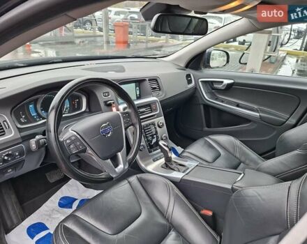 Синий Вольво B60, объемом двигателя 2.4 л и пробегом 250 тыс. км за 16200 $, фото 27 на Automoto.ua