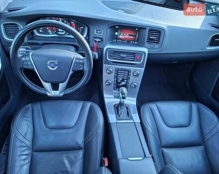 Синий Вольво B60, объемом двигателя 2.4 л и пробегом 250 тыс. км за 16900 $, фото 23 на Automoto.ua