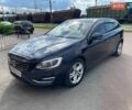 Синий Вольво B60, объемом двигателя 2.4 л и пробегом 235 тыс. км за 15990 $, фото 1 на Automoto.ua