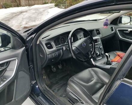 Синий Вольво B60, объемом двигателя 1.97 л и пробегом 255 тыс. км за 11800 $, фото 5 на Automoto.ua