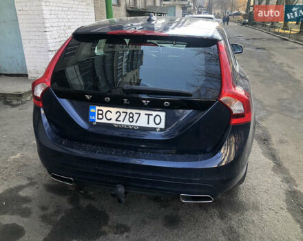 Синій Вольво B60, об'ємом двигуна 1.97 л та пробігом 217 тис. км за 12800 $, фото 1 на Automoto.ua