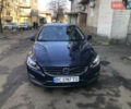 Синий Вольво B60, объемом двигателя 1.97 л и пробегом 270 тыс. км за 12500 $, фото 1 на Automoto.ua