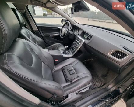 Синий Вольво B60, объемом двигателя 1.97 л и пробегом 240 тыс. км за 11300 $, фото 30 на Automoto.ua