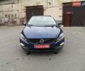 Синий Вольво B60, объемом двигателя 2 л и пробегом 193 тыс. км за 12300 $, фото 2 на Automoto.ua