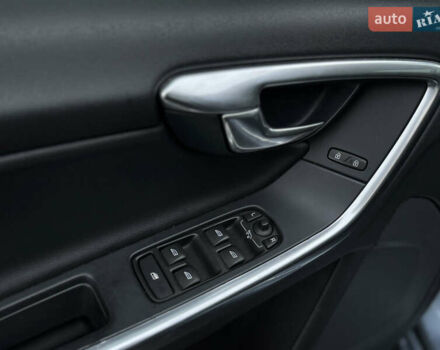 Синий Вольво B60, объемом двигателя 1.97 л и пробегом 226 тыс. км за 11999 $, фото 15 на Automoto.ua