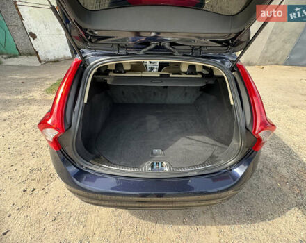 Вольво B60 2016 в Харькове на Automoto.ua Синий Вольво B60, объемом двигателя 1.97 л и пробегом 220 тыс. км за 18000 $, фото 11 на Automoto.ua