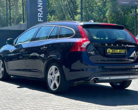 Синий Вольво B60, объемом двигателя 2 л и пробегом 210 тыс. км за 15500 $, фото 3 на Automoto.ua