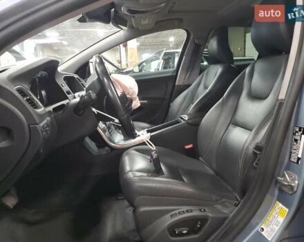 Синий Вольво B60, объемом двигателя 1.97 л и пробегом 67 тыс. км за 2200 $, фото 6 на Automoto.ua