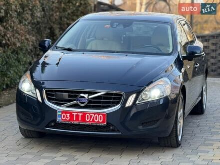 Синій Вольво B60, об'ємом двигуна 1.98 л та пробігом 287 тис. км за 10900 $, фото 1 на Automoto.ua