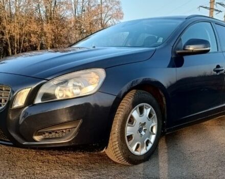 Синий Вольво B60, объемом двигателя 1.56 л и пробегом 235 тыс. км за 9700 $, фото 1 на Automoto.ua