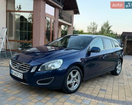 Синій Вольво B60, об'ємом двигуна 1.98 л та пробігом 304 тис. км за 10900 $, фото 1 на Automoto.ua