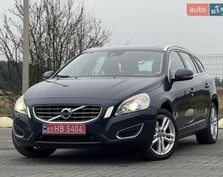 Синий Вольво B60, объемом двигателя 2.4 л и пробегом 230 тыс. км за 13199 $, фото 1 на Automoto.ua