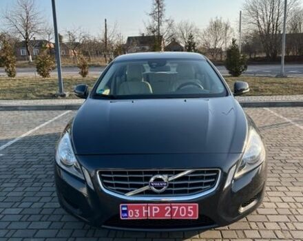 Синій Вольво B60, об'ємом двигуна 1.6 л та пробігом 255 тис. км за 9999 $, фото 1 на Automoto.ua