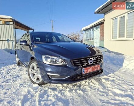 Синий Вольво B60, объемом двигателя 2.4 л и пробегом 252 тыс. км за 16200 $, фото 1 на Automoto.ua