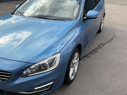 Синій Вольво B60, об'ємом двигуна 2.4 л та пробігом 321 тис. км за 14000 $, фото 1 на Automoto.ua