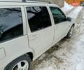 Белый Вольво В70, объемом двигателя 2.5 л и пробегом 370 тыс. км за 3200 $, фото 2 на Automoto.ua