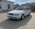 Білий Вольво V70, об'ємом двигуна 2.4 л та пробігом 390 тис. км за 2450 $, фото 1 на Automoto.ua