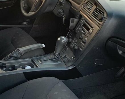 Белый Вольво В70, объемом двигателя 2 л и пробегом 417 тыс. км за 4800 $, фото 9 на Automoto.ua