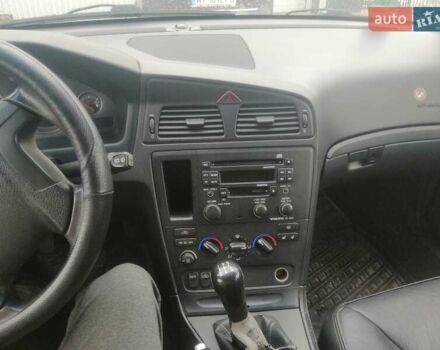 Вольво В70 2004 в Киеве на Automoto.ua Белый Вольво В70, объемом двигателя 2.4 л и пробегом 284 тыс. км за 5300 $, фото 1 на Automoto.ua