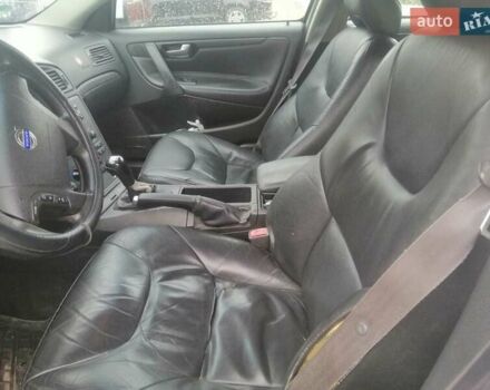 Вольво В70 2004 в Киеве на Automoto.ua Белый Вольво В70, объемом двигателя 2.4 л и пробегом 284 тыс. км за 5300 $, фото 2 на Automoto.ua