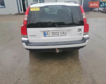 Вольво В70 2004 в Киеве на Automoto.ua Белый Вольво В70, объемом двигателя 2.4 л и пробегом 284 тыс. км за 5300 $, фото 6 на Automoto.ua