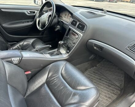 Белый Вольво В70, объемом двигателя 2.4 л и пробегом 350 тыс. км за 1950 $, фото 10 на Automoto.ua